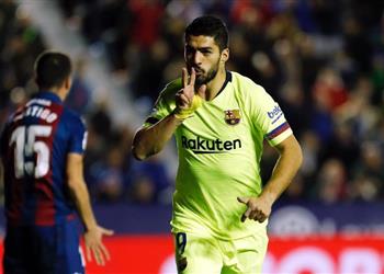 برشلونة يراقب خليفة سواريز