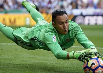 آرسنال يخطط لإنقاذ نافاس من جحيم ريال مدريد