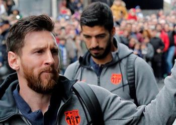 صورة رد فعل غريب من لامبيرتي بعد اهداء قميصه لميسي