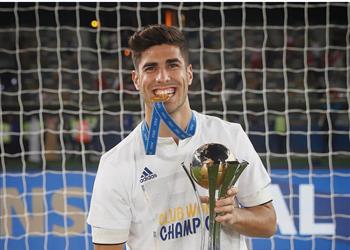 وكيل أسينسيو ارتباطه بإنتر ميلان شرف