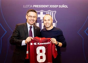 جماهير برشلونة ترغب بتولي إنييستا تدريب الفريق