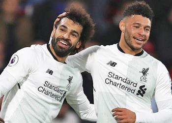 محمد صلاح يرحب بعودة تشامبرلين إلى تدريبات ليفربول
