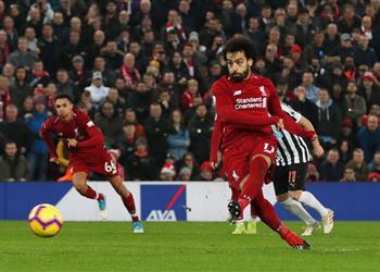 بالفيديو صلاح يسجل وليفربول يكتسح نيوكاسل برباعية ويبتعد بالصدارة بهدية من ليستر