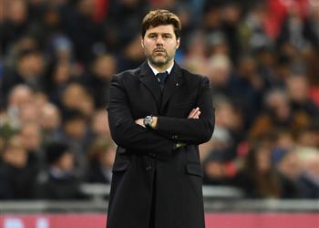 بوتشيتينو يصدم مانشستر يونايتد حول مستقبل مدافع توتنهام