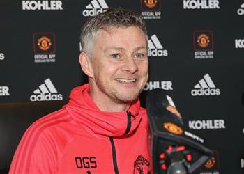 سولشاير بوجبا أحد أفضل اللاعبين في العالم وفالنسيا سيظل قائد ا لمانشستر يونايتد