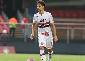 كايو يكشف كواليس تراجع برشلونة عن ضمه