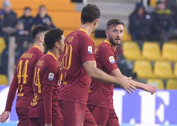 روما يتخطى بارما بثنائية في منافسات الكالتشيو