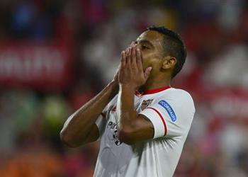 مهاجم اشبيلية يصدم ميلان ويختار فيورنتينا