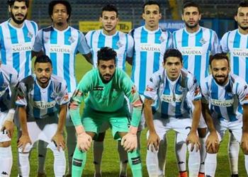 قبل مواجهة الأهلي بيراميدز يرسل خطاب ا رسمي ا إلى اتحاد الكرة بشأن أحمد الشناوي