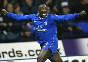 مهاجم تشيلسي الأسبق إقالة فان جال تسببت في عدم انضمامي لبرشلونة