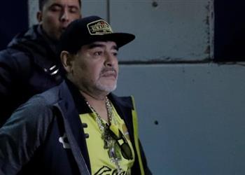 عاجل مارادونا يجري جراحة في المعدة