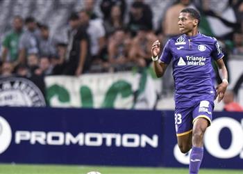 توديبو ينتظر التوقيع الرسمي مع برشلونة غد ا