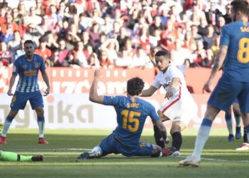 بالفيديو التعادل الإيجابي يحسم قمة أتلتيكو مدريد وإشبيلية وبرشلونة المستفيد الأكبر