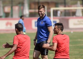 مران الأهلي غياب فتحي ونجيب جلسة بـ الجيم لخماسي الفريق وانتظام حسين الشحات