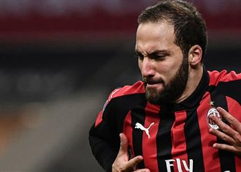 ماركا تشيلسي يتواصل مع هيجواين والصفقة تقترب