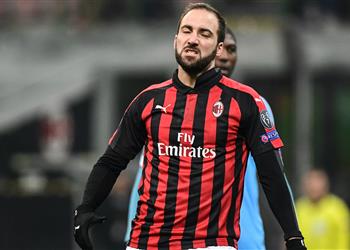 تشيلسي يرصد لاعب بورنموث حال فشل صفقة هيجواين