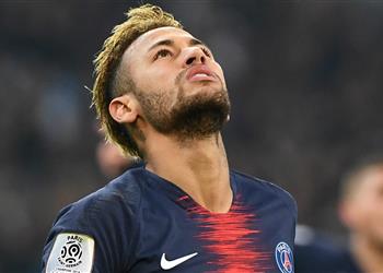 والد نيمار يوضح حقيقة تواصلهم مع برشلونة