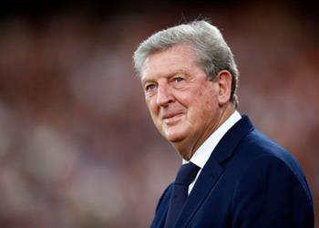 أزمة في كريستال بالاس قبل مواجهة ليفربول السبت