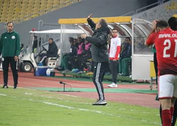 لاسارتي وقائد الأهلي يحضران المؤتمر الصحفي لمباراة شبيبة الساورة