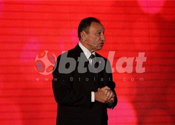 الخطيب يطمئن على بعثة الأهلي في الجزائر