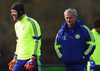 مورينيو يوجه رسالة لبيتر تشيك بعد اعتزاله كرة القدم