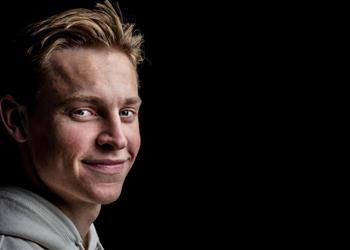 دي يونج يكسر حاجز الصمت حول مستقبله