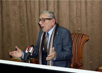 عدلي القيعي يوضح سياسة الأهلي في ضم صفقات جديدة