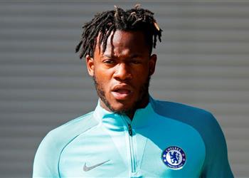 تشيلسي يحدد سعر بيع باتشواي في ميركاتو الشتاء