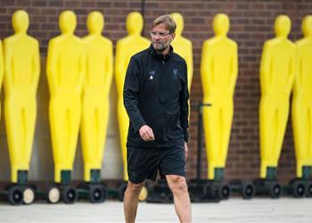 كلوب متفائل بشأن تشامبرلين ويكشف حالة المصابين قبل مواجهة كريستال بالاس