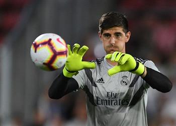 كورتوا يعود لقائمة ريال مدريد في مواجهة إشبيلية