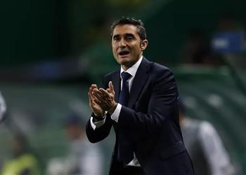 فالفيردي يرد على أنباء مفاوضات برشلونة مع دي يونج وفيلا