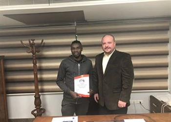 المصري يضم مهاجم رديف برشلونة السابق لمدة 3 سنوات