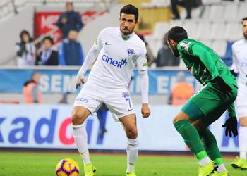 تريزيجيه يشارك في هزيمة قاسم باشا أمام ريزا سبور بالدوري التركي