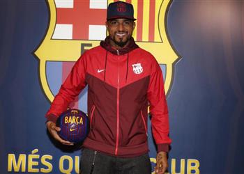 برشلونة يصدر بيانا رسميا حول موقف بواتينج من مواجهة إشبيلية