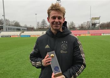 تقارير برشلونة يحسم صفقة دي يونج مقابل 90 مليون والإعلان الرسمي خلال ساعات