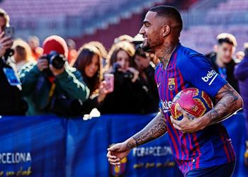 تشكيل المباراة بواتنج أساسيا مع برشلونة في مواجهة إشبيلة بكأس ملك إسبانيا