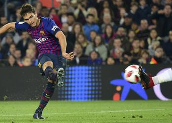 برشلونة يواصل الضغط على دينيس سواريز لقبول شروطه