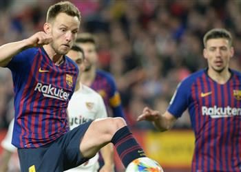 راكيتيتش يقترب من الرحيل عن برشلونة بعد انضمام دي يونج
