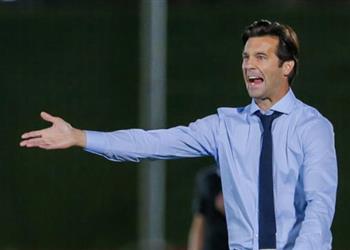 سولاري يكشف موقف اللاعبين المصابين من مواجهة إسبانيول