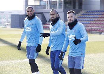 فالفيردي يعلن قائمة برشلونة لمباراة جيرونا