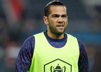 تقارير ألفيس يحسم مستقبله مع باريس سان جيرمان