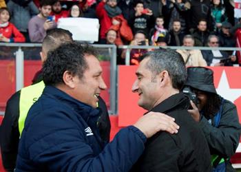 مدرب جيرونا رغم الهزيمة أمام برشلونة قدمنا مباراة متكافئة وتأثرنا بالطرد