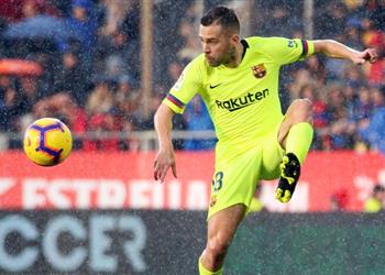 مصادر مقربة تنفي توصل ألبا لاتفاق لتجديد عقده