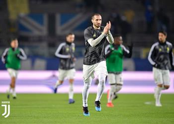 كيلليني يغادر مباراة يوفنتوس وأتالانتا مصاب ا