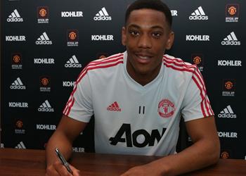 بعد تجديد عقده مارسيال أشكر سولشاير ونقترب للفوز ببطولة