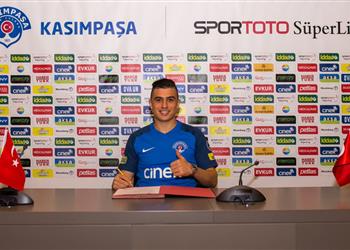 رسمي ا كريم حافظ يزامل تريزيجيه وينضم لقاسم باشا التركي