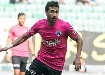 صحيفة تركية تكشف خطة جالطة سراي لضم تريزيجيه في الصيف