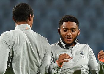 سكاي مدافع ليفربول يخضع لجراحة في ساقه المكسور