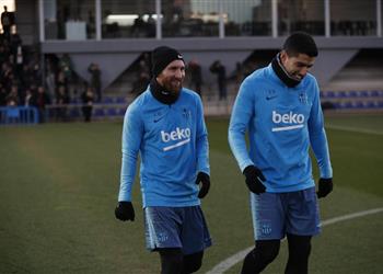 ميسي وديمبلي يشاركان في تدريبات برشلونة قبل الكلاسيكو