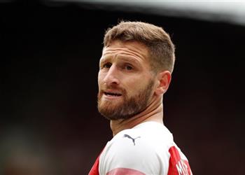 آرسنال يفتح الباب أمام رحيل موستافي في الصيف